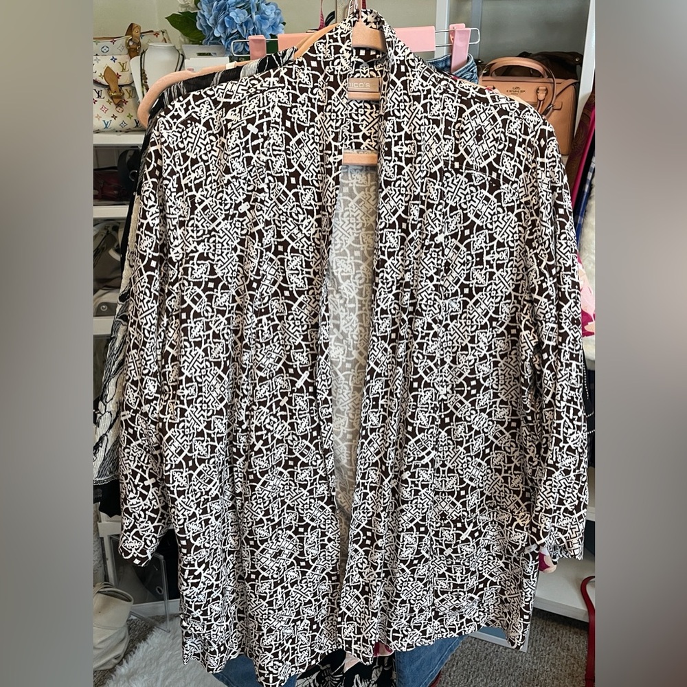 Chico's Monochrome Patterned cardagin